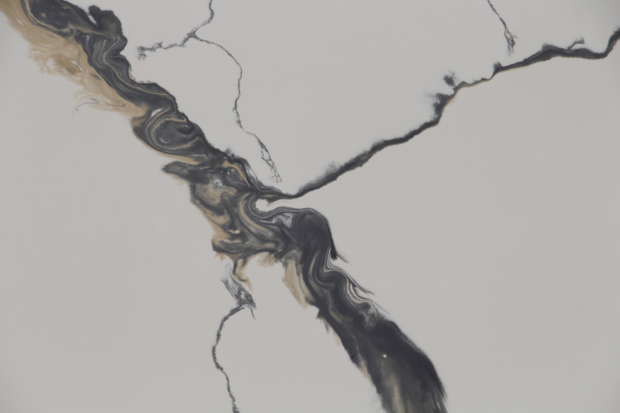 Calacatta gold quartz slab 