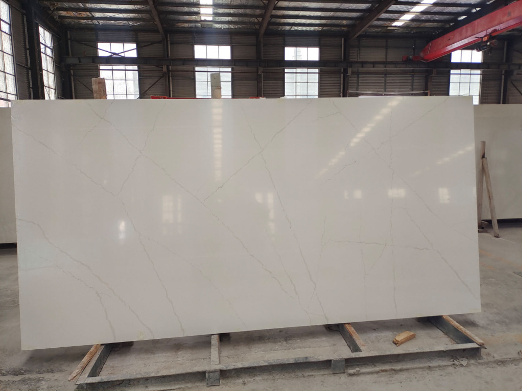 White quartz with light grey veins